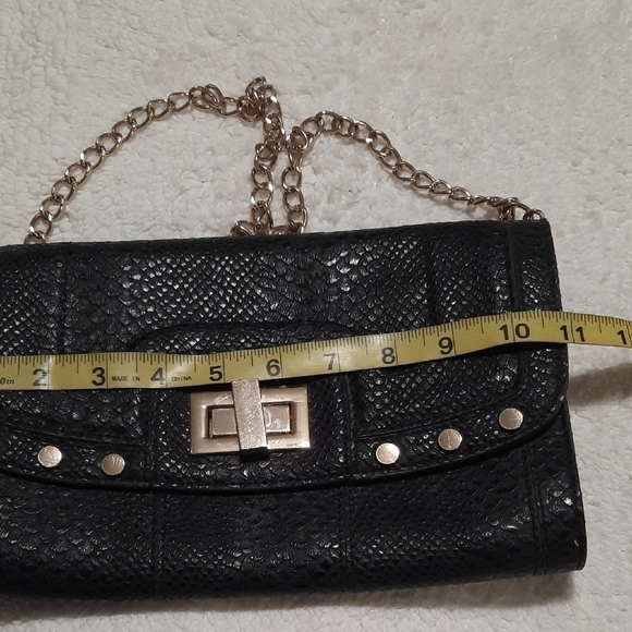Cache Black Textured Clutch with Gold Chain - Picture 3 of 6
